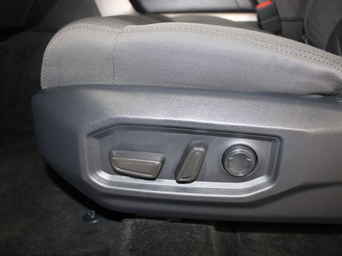 Used 2025 Toyota Sequoia SR5 AWD/4WD image 19
