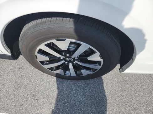 Used 2025 Honda Odyssey EX-L image 4