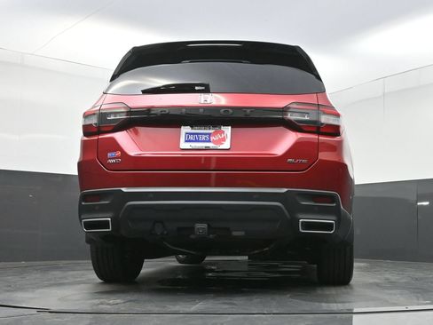 Used 2023 Honda Pilot Elite image 33