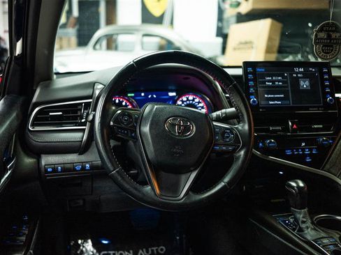 Used 2022 Toyota Camry XSE w/ Carpet Mat Package (TMS) FWD image 16