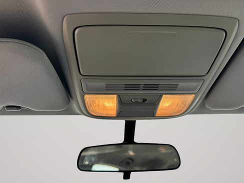 Used 2018 Honda CR-V LX image 32