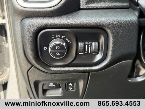 Used 2025 RAM 1500 Laramie image 32