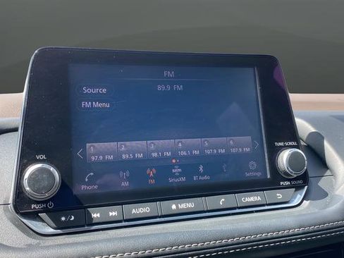 Used 2021 Nissan Rogue SV image 14