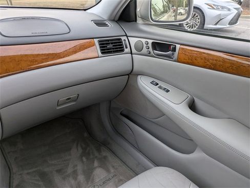 Used 2005 Lexus ES 330 image 13