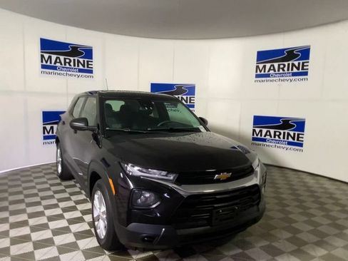 Used 2021 Chevrolet TrailBlazer LS FWD image 4