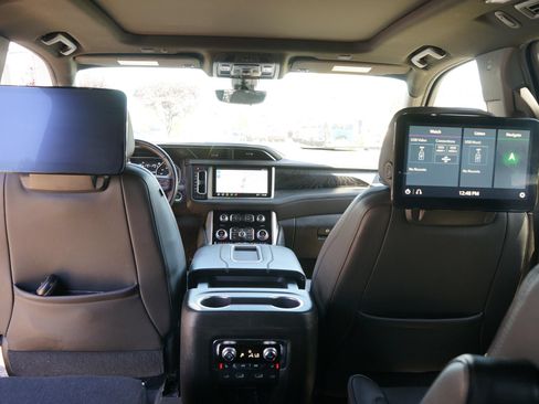 Used 2021 GMC Yukon Denali w/ Denali Ultimate Package AWD/4WD image 20