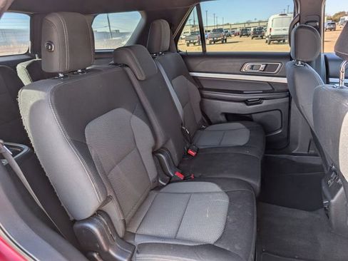 Used 2017 Ford Explorer XLT image 26