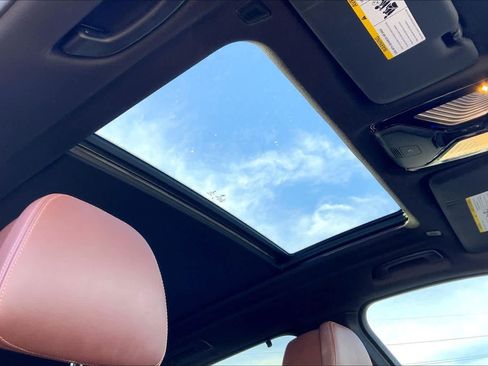 Used 2019 BMW X5 xDrive50i w/ M Sport Package image 14