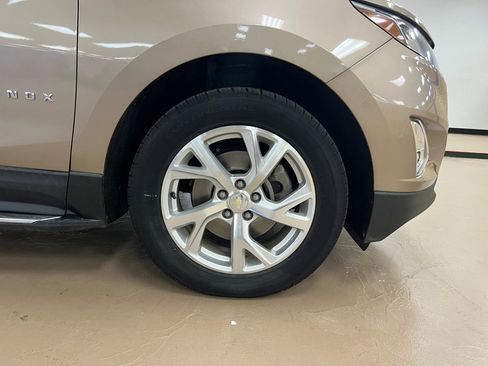 Used 2018 Chevrolet Equinox LT image 29