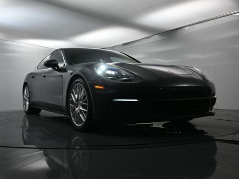 Used 2018 Porsche Panamera 4S image 53