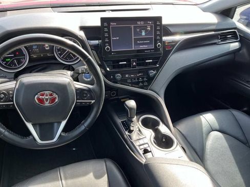 Used 2022 Toyota Camry XLE w/ Cold Weather Package FWD image 13