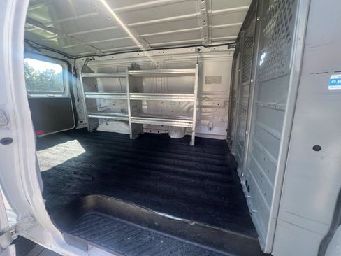 Used 2012 Ford E-250 and Econoline 250 w/ PWR Group RWD image 9