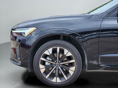 Used 2026 Volvo XC60 B5 Plus w/ Climate Package AWD/4WD image 38