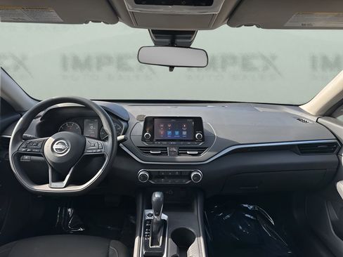 Used 2024 Nissan Altima 2.5 S image 11