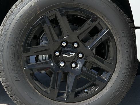 New 2026 Chevrolet Silverado 1500 Custom image 9