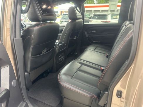 Used 2021 Nissan Titan PRO-4X w/ Pro-4x Convenience Package AWD/4WD image 22