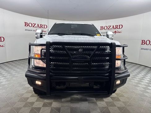 Used 2022 Ford F250 Lariat image 2