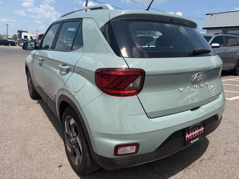 Used 2025 Hyundai Venue SEL FWD image 24