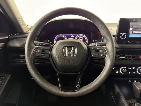 Used 2025 Honda Accord SE image 9
