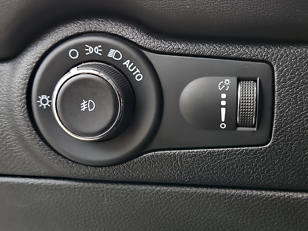 Used 2023 Dodge Durango GT AWD/4WD image 29
