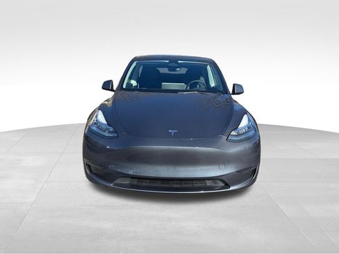 Used 2023 Tesla Model Y Long Range image 2
