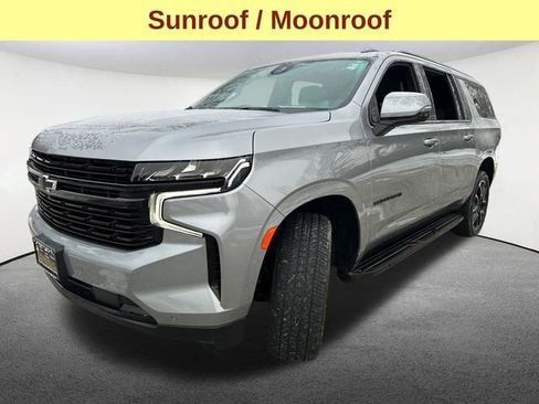 Used 2024 Chevrolet Suburban RST w/ Luxury Package image 5