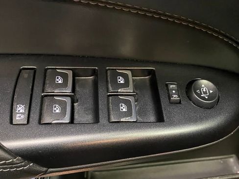 Used 2016 Cadillac SRX Luxury image 16