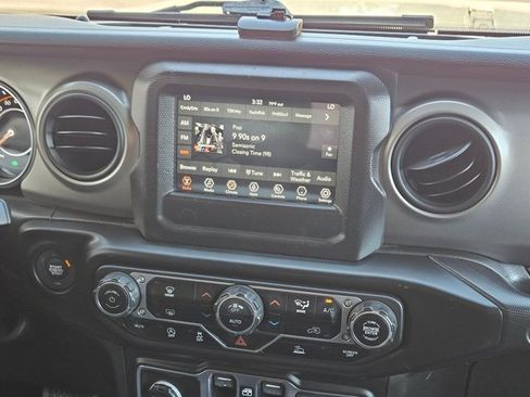 Used 2021 Jeep Wrangler Unlimited Sport AWD/4WD image 18