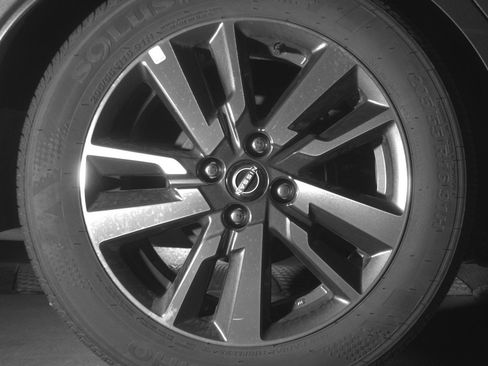 Used 2025 Nissan Versa SV FWD image 15