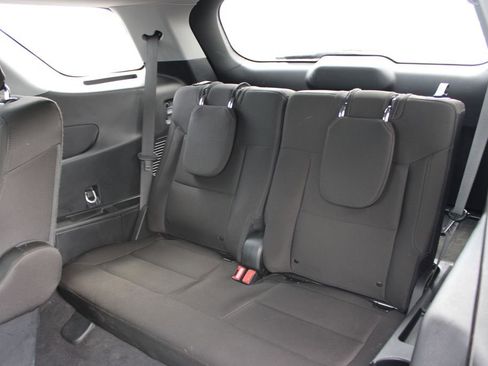 Used 2023 Ford Explorer XLT AWD/4WD image 19