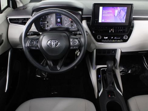 Used 2024 Toyota Corolla Cross L FWD image 6
