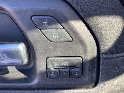 Used 2022 Chevrolet Silverado 2500 LTZ w/ LTZ Convenience Package image 24