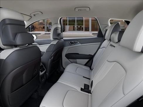 New 2026 Kia Sportage EX image 18