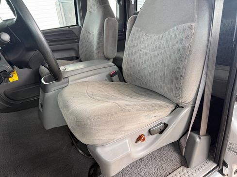 Used 2000 Ford F350 XLT image 30