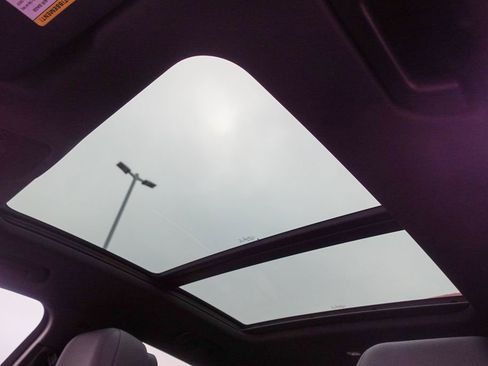 Used 2021 Audi Q3 2.0T Premium Plus w/ Premium Plus Package image 23