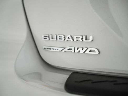 Used 2024 Subaru Crosstrek 2.0i Premium image 8