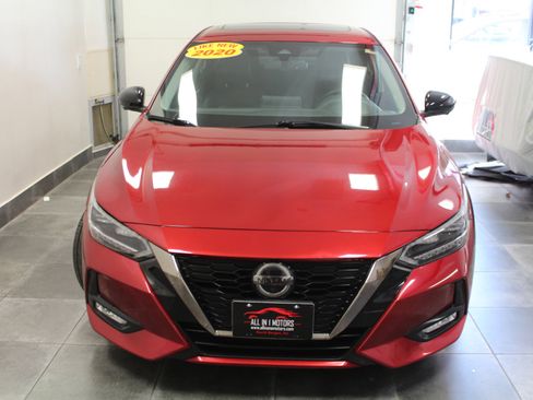 Used 2020 Nissan Sentra SR w/ Premium Package image 2