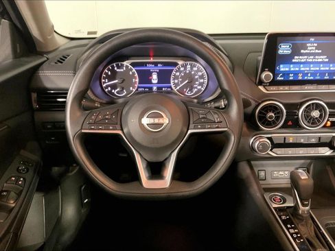 Used 2024 Nissan Sentra SV FWD image 5