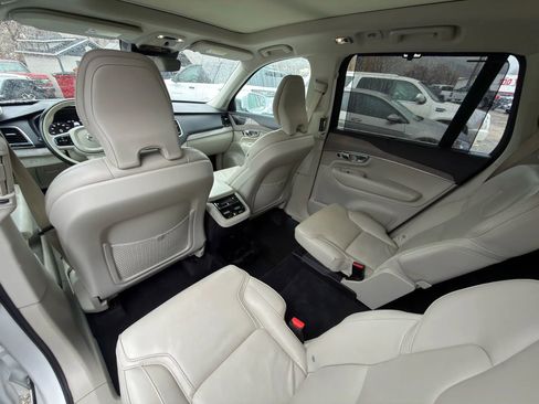 Used 2022 Volvo XC90 T6 Inscription w/ Advanced Package image 22