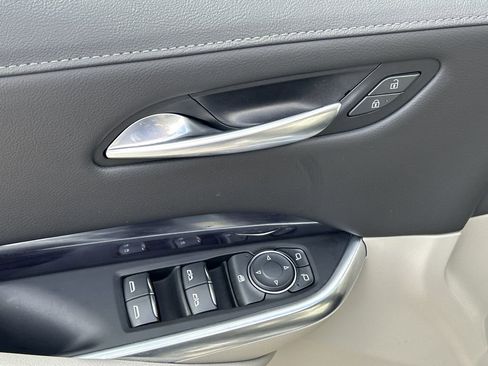 Certified 2023 Cadillac XT4 Luxury w/ Cold Weather Package image 18