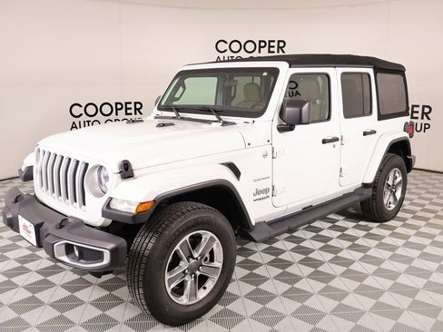 Used 2021 Jeep Wrangler Unlimited Sahara w/ Cold Weather Group AWD/4WD image 10