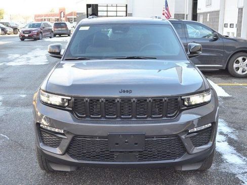 New 2025 Jeep Grand Cherokee Limited image 3