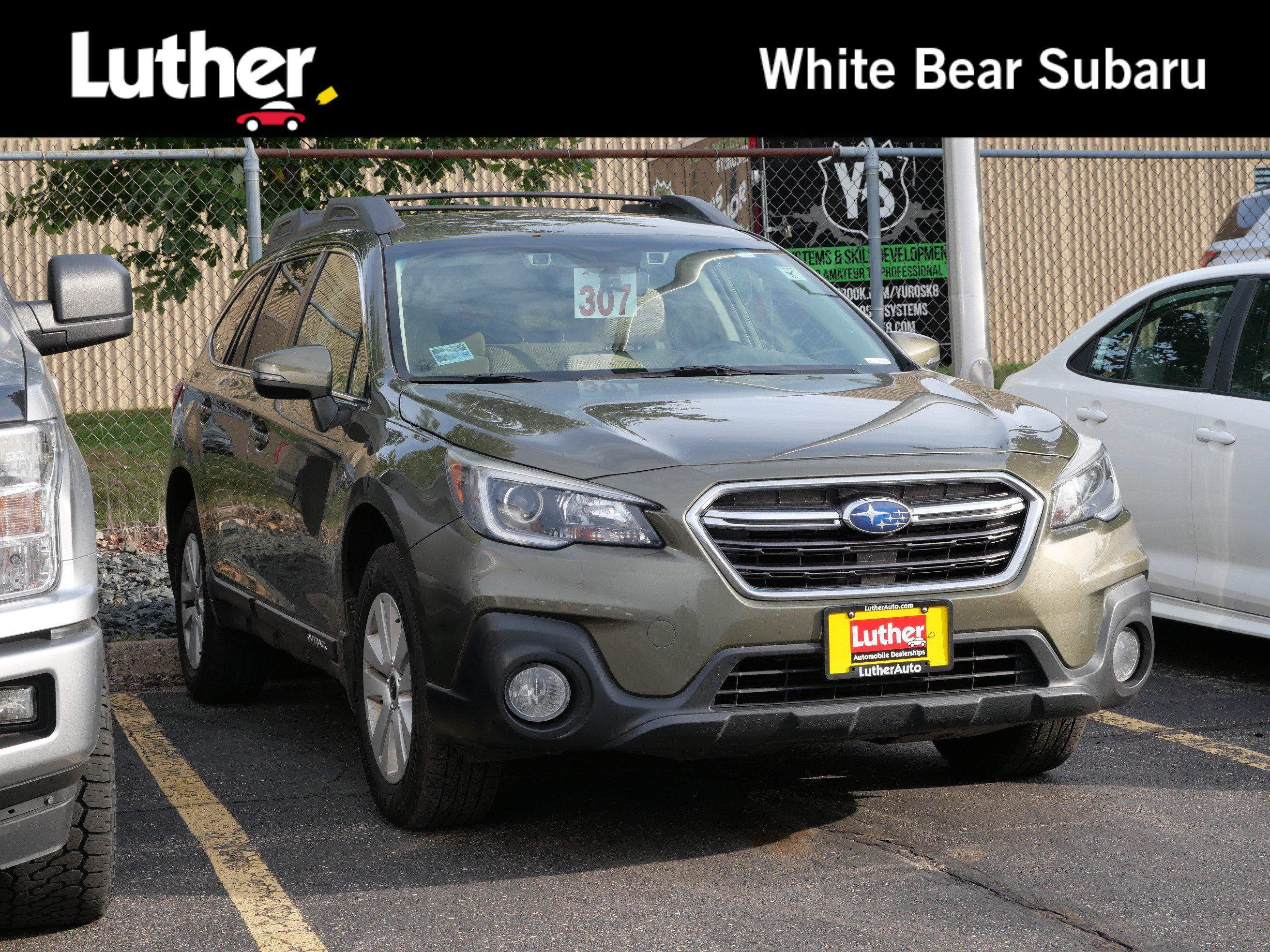 Used 2018 Subaru Outback 2.5i Premium AWD/4WD image 1