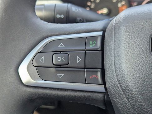 Used 2022 Jeep Compass Latitude image 17