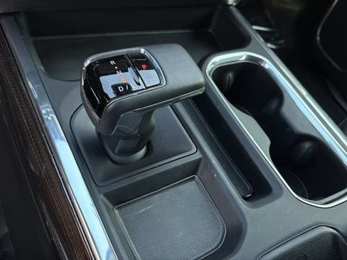 Used 2025 Chevrolet Silverado 1500 LT Trail Boss w/ Convenience Package II AWD/4WD image 30