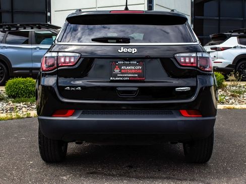 Used 2023 Jeep Compass Latitude w/ Convenience Group AWD/4WD image 5
