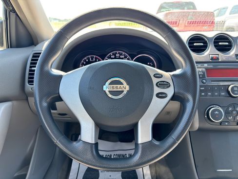Used 2010 Nissan Altima 2.5 S image 11