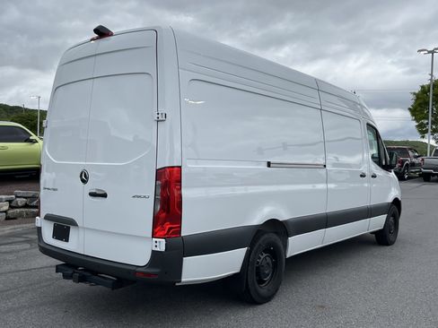Used 2025 Mercedes-Benz Sprinter 2500 image 6