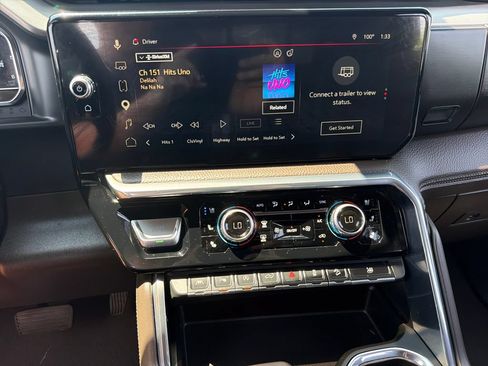 Used 2024 GMC Sierra 1500 Denali w/ Technology Package AWD/4WD image 17