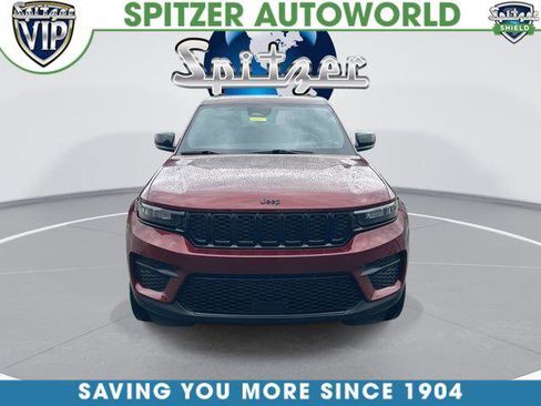 Certified 2024 Jeep Grand Cherokee Altitude image 3